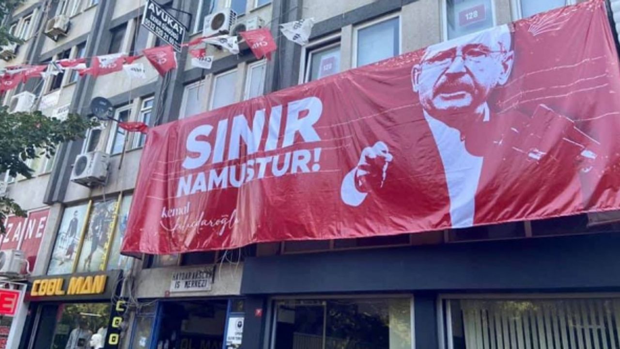 CHP'den "Sınır Namustur" pankartı