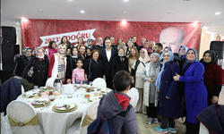 MHP’den çok kalabalık kadınlar toplantısı  
