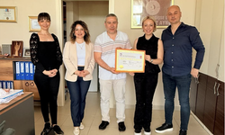 Kandemir tescil belgelerini verdi