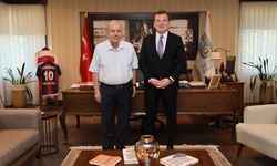 Sarıbekir Balcıoğlu'nu ziyaret etti
