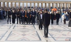 Odak Koleji Atatürk'ün huzurunda