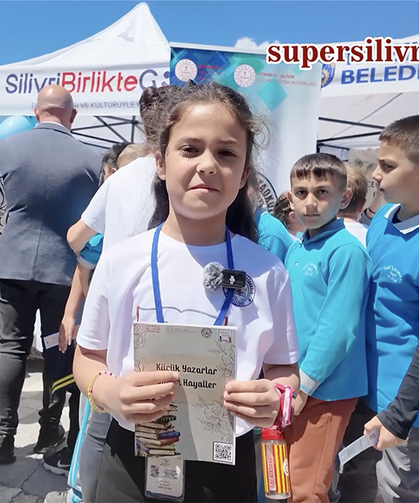 Minikler kitap yazdı