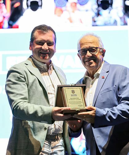 Arslan Yoğurtları'na teşekkür plaketi
