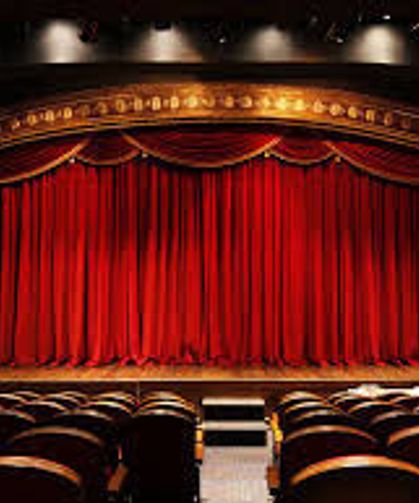 Mali müşavirler tiyatroya gidiyor