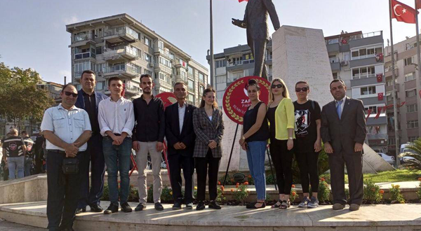 Zafer Partisi Atatürk Anıtı'nda