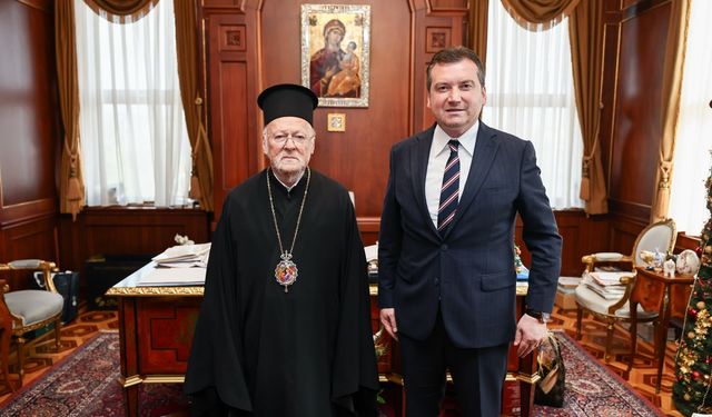Patrik Bartholomeos'u ziyaret etti