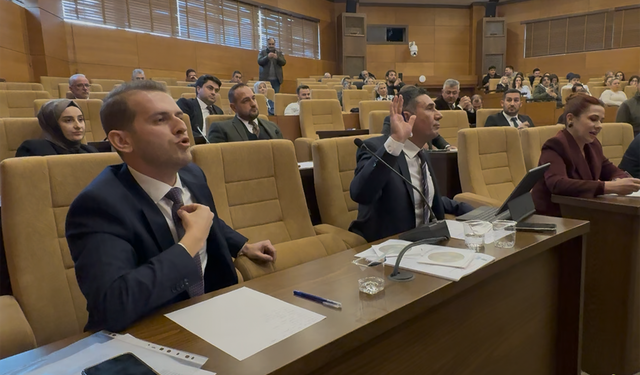 Belediye meclisinde gergin dakikalar