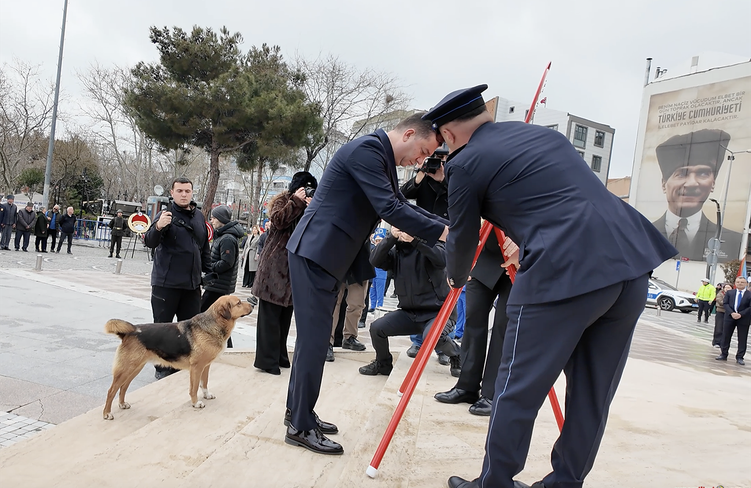 Çanakkale Şehitleri anılıyor.