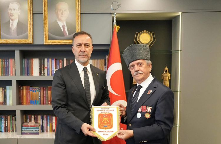 Yılmaz Silivrili gazileri boğazda ağırladı