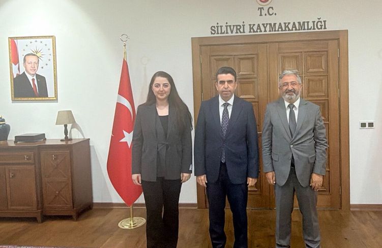 Deprem uzmanı Kaymakam Eren'i ziyaret etti