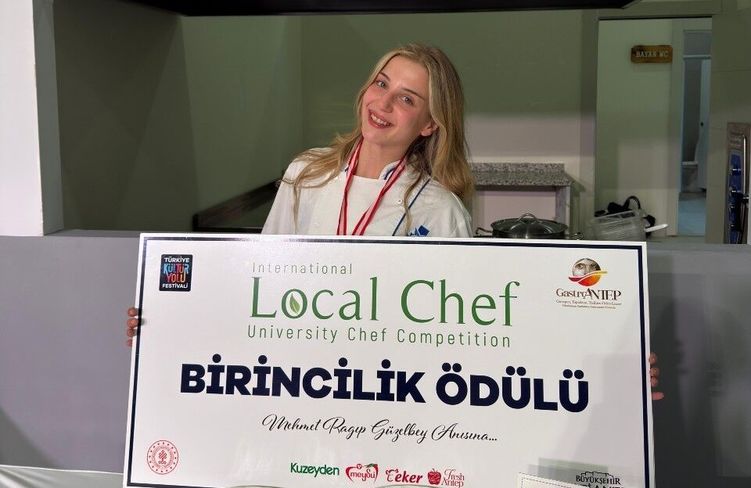 Ecesu Soyaslan GastroAntep’te birinci oldu