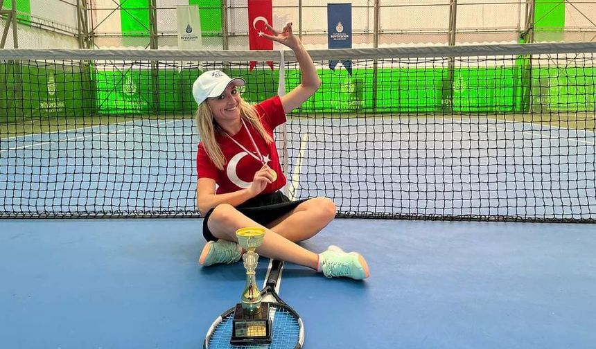 Tenis ve su topu şampiyonları ödüllendirildi