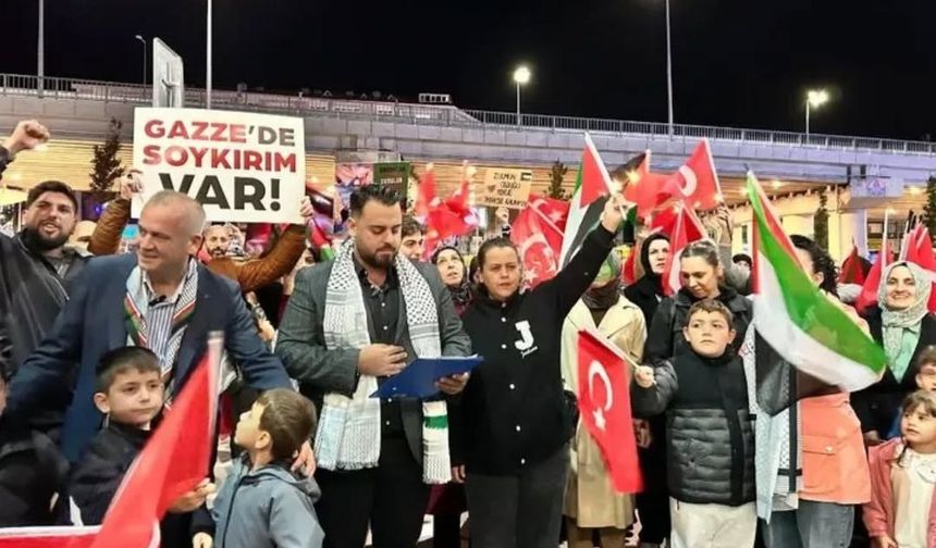 AK Parti'den Gazze protestosu