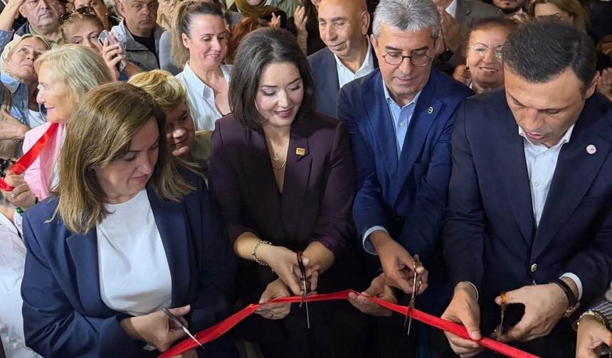 Yeni Parti ilçe binası açıldı