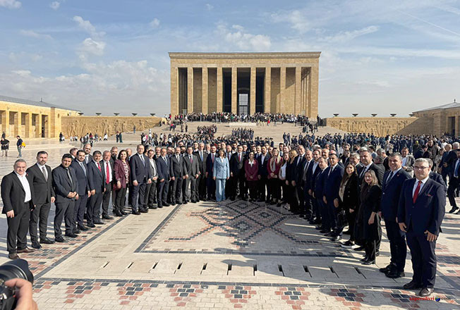 574573619 1148155980831781 3698747044725126583 N