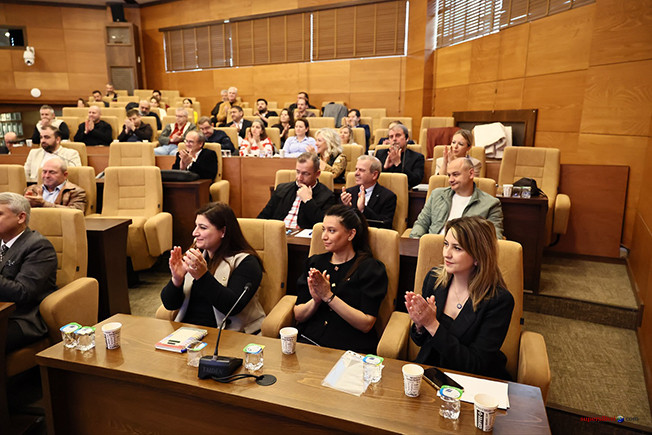 585056597 1204031841787321 1187399334517305523 N