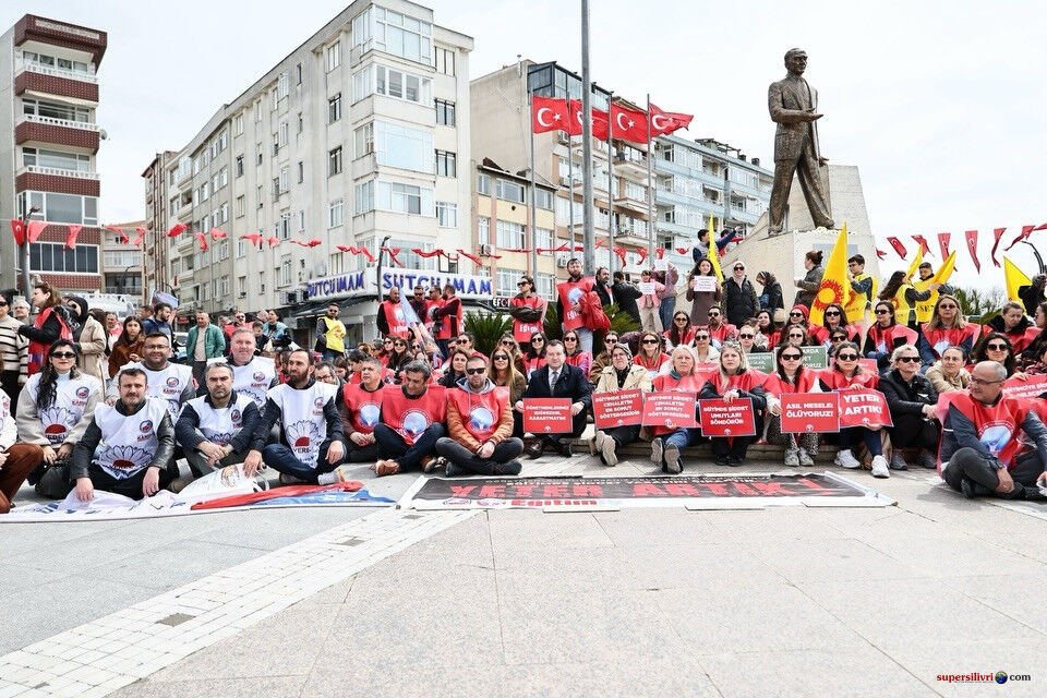 671177236 18308935795273679 1297725658770785898 N