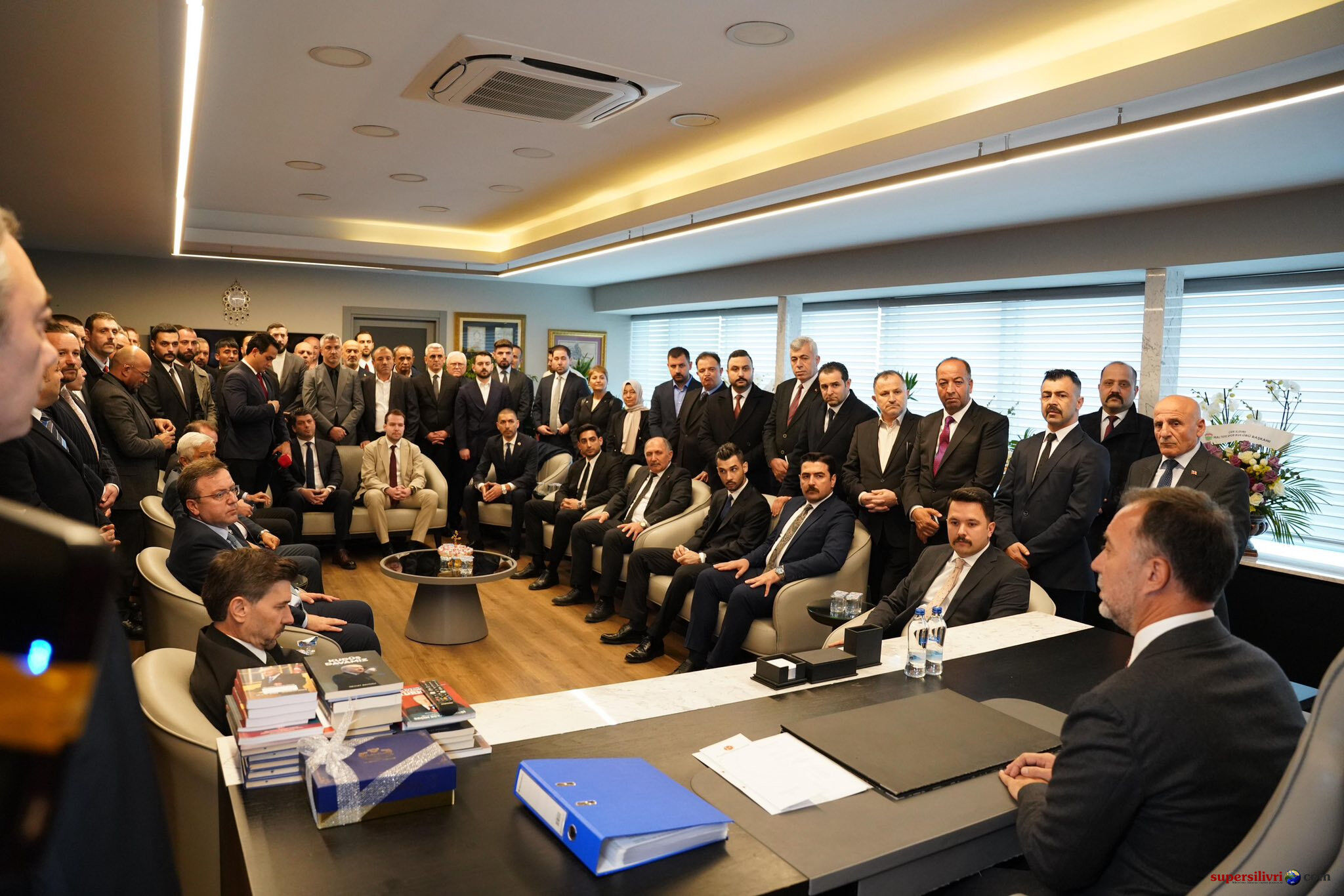 673784298 1563791995105515 908937952266949519 N